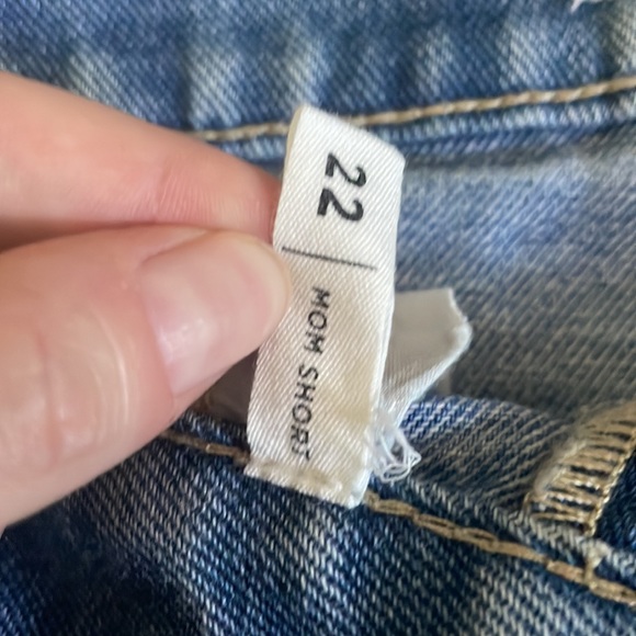 Pac Sun Mom shorts, worn few times, ink stain on tag but can’t see from back. - Picture 3 of 4